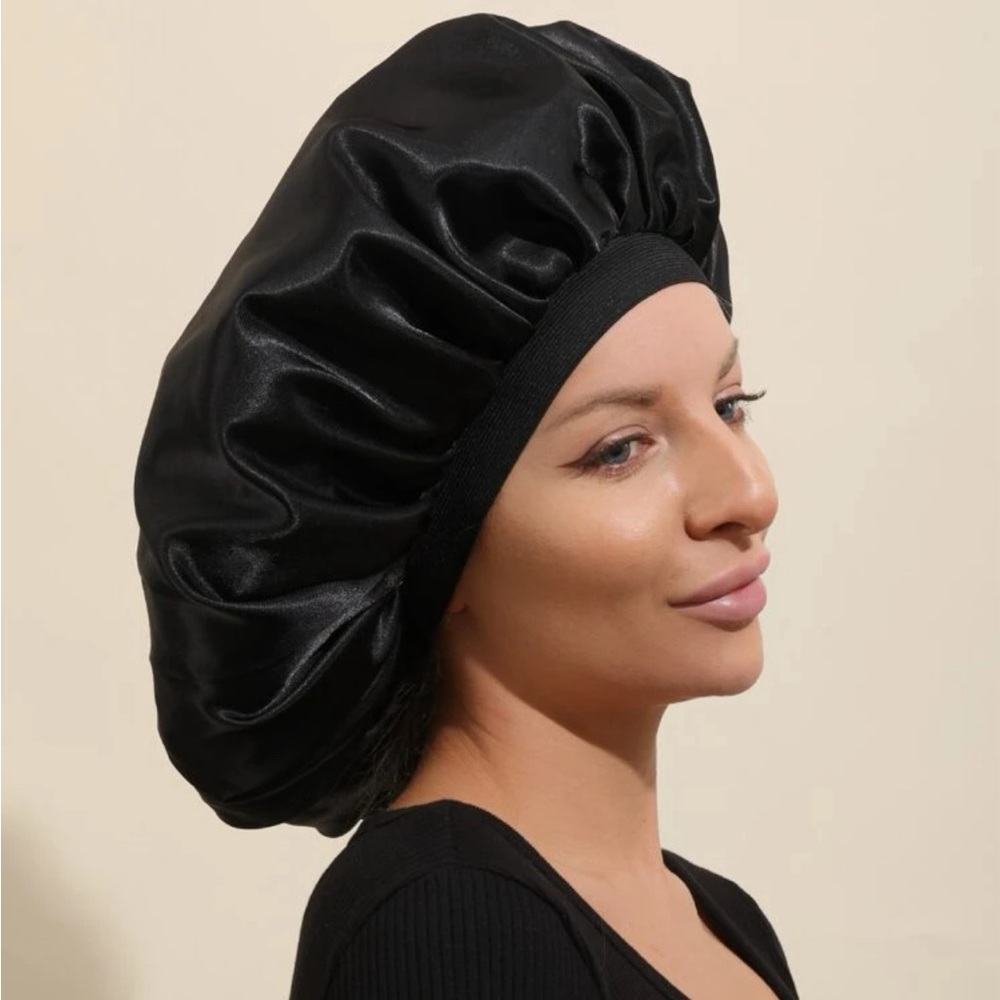 Bonnet - Picture 3 of 3